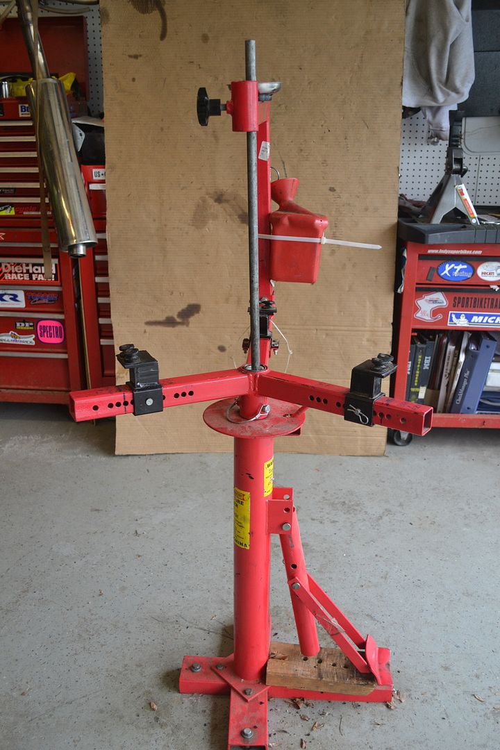 Harbor Freight Tire Changer with NoMar Clamps & Coats Mount / Demount